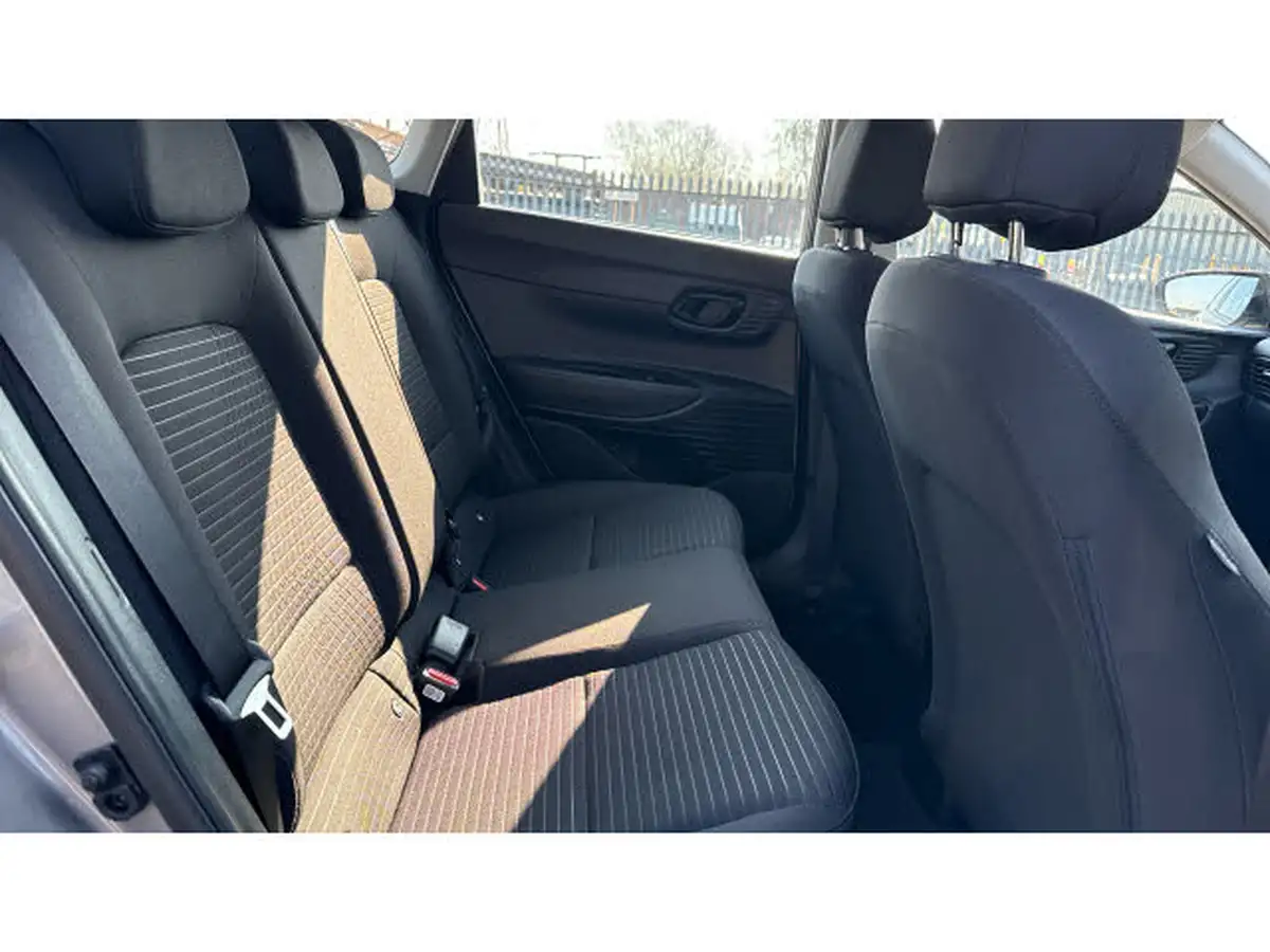 2021-hyundai-i20-10-t-gdi-se-connect-eclutch-imt-big-15