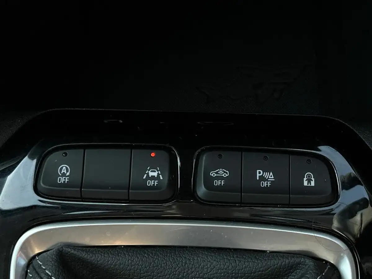 2021-vauxhall-corsa-12i-griffin-edition-big-26