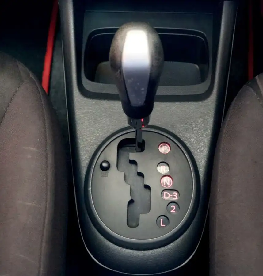 2012-nissan-pixo-10-n-tec-12v-auto-big-21