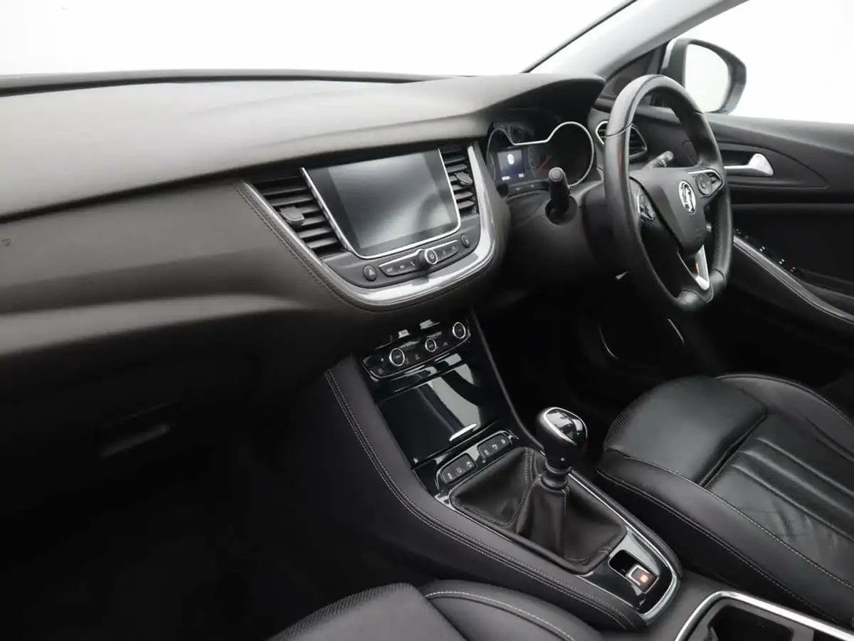 2020-vauxhall-grandland-x-12-elite-nav-big-8