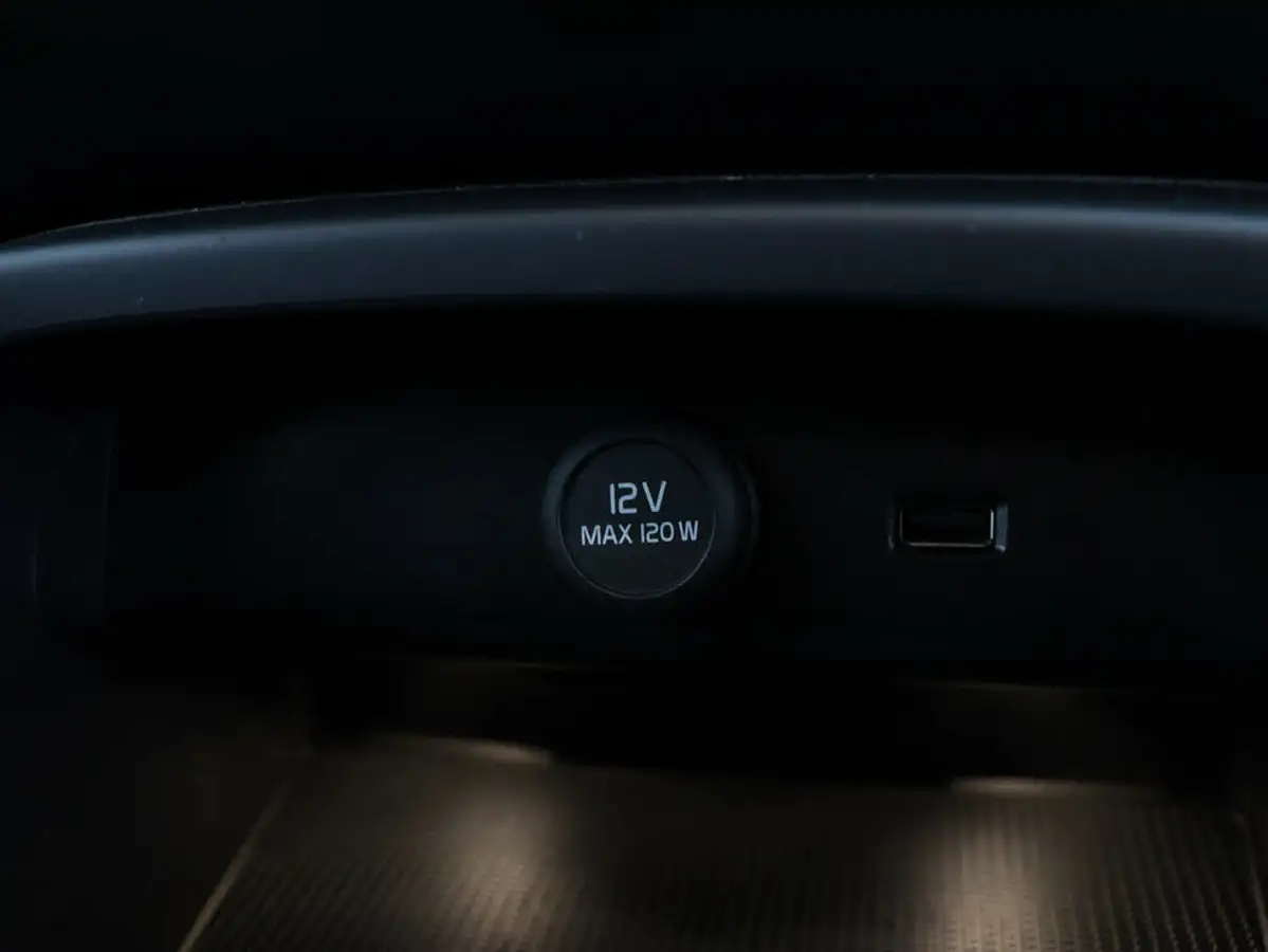 2019-volvo-xc40-15-t3-r-design-163bhp-geartronic-big-22