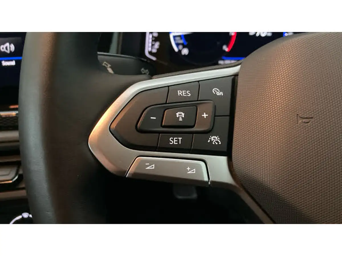 2022-volkswagen-polo-10-tsi-life-big-16