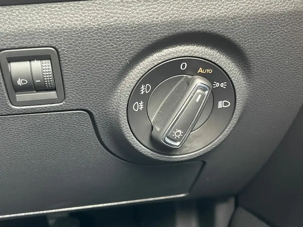2019-seat-ibiza-10-mpi-se-technology-ss-big-26