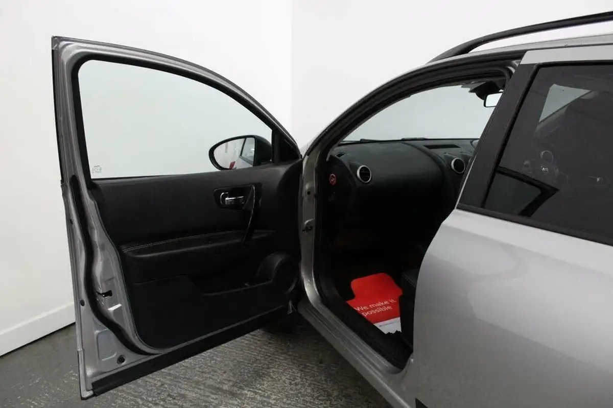 2013-nissan-qashqai2-15td-360-big-21
