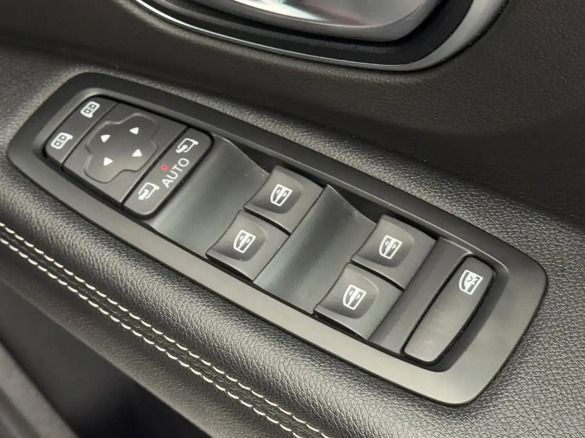 2019-renault-grand-scenic-13-tce-iconic-big-20