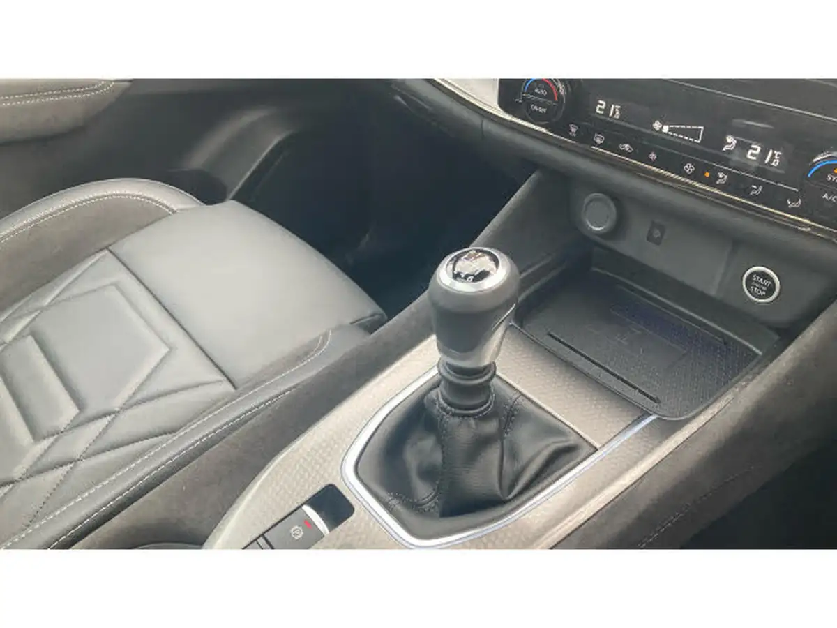 2024-nissan-qashqai-13-dig-t-n-design-158ps-big-12
