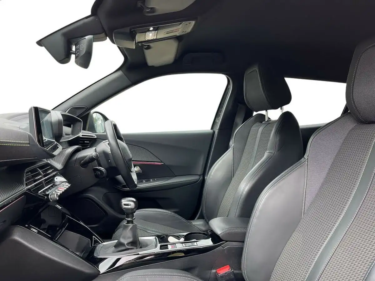 2022-peugeot-2008-suv-12-puretech-gt-big-7