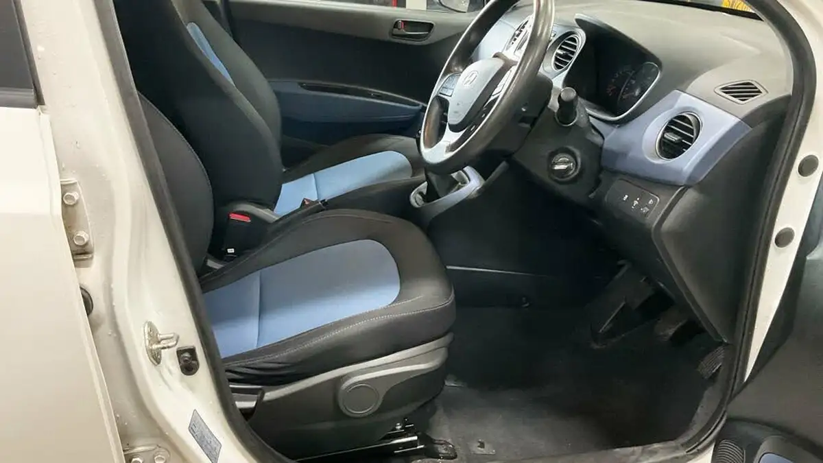 2014-hyundai-i10-10-se-big-10