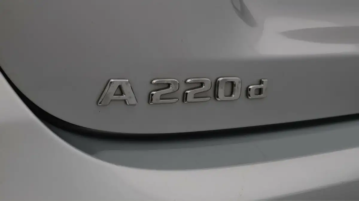 2021-mercedes-benz-a-class-20d-a220d-amg-line-hatchback-5d-big-20