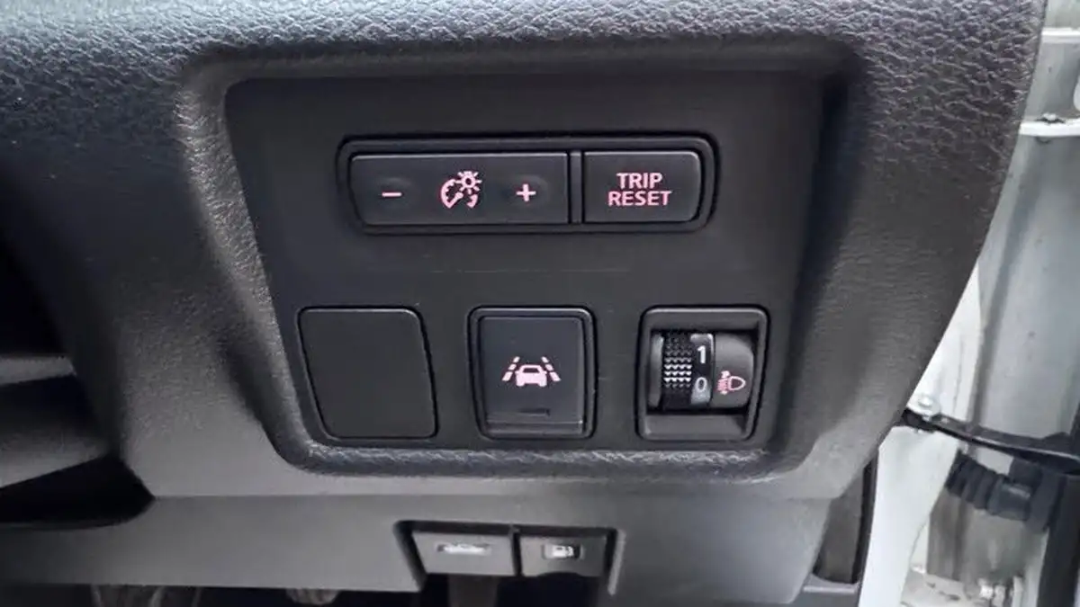 2017-nissan-micra-10-acenta-exteriorpack-big-29