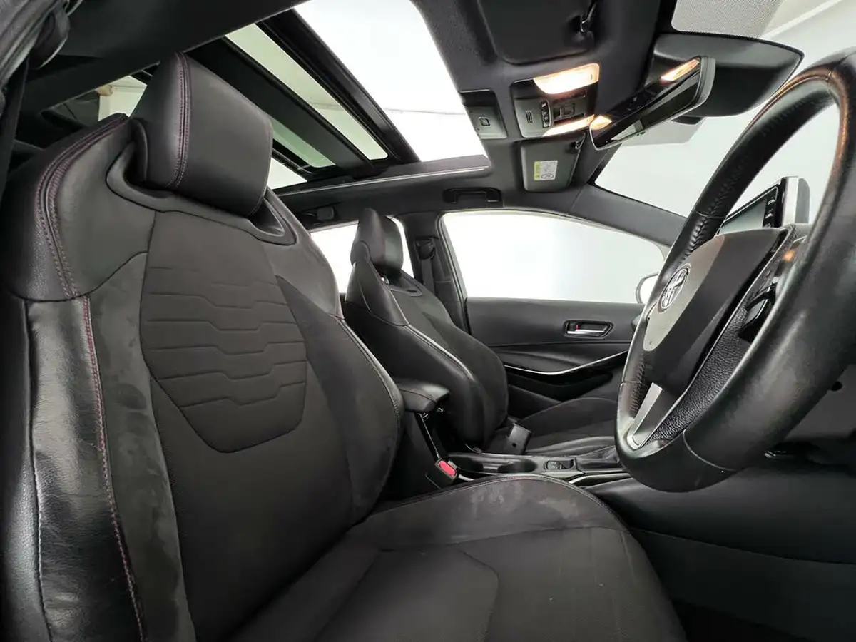 2019-toyota-corolla-20-vvt-i-excel-spare-wheel-touring-sports-big-10