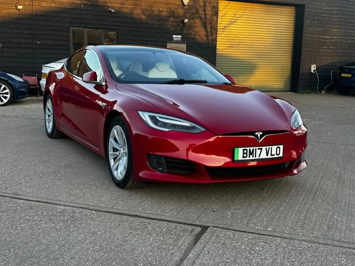 2017-tesla-model-s-e-75-235kw-big-11