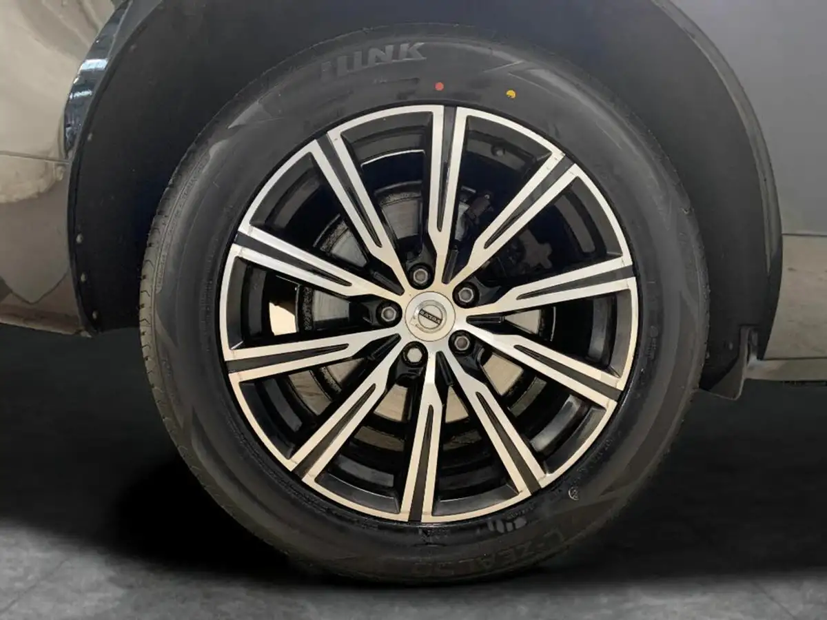 2020-volvo-xc60-20-b5-inscription-awd-big-23