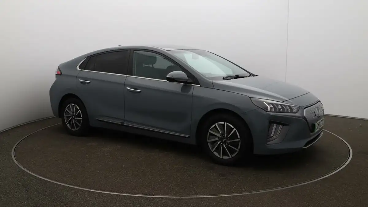 2022-hyundai-ioniq-e-premium-se-electric-big-36