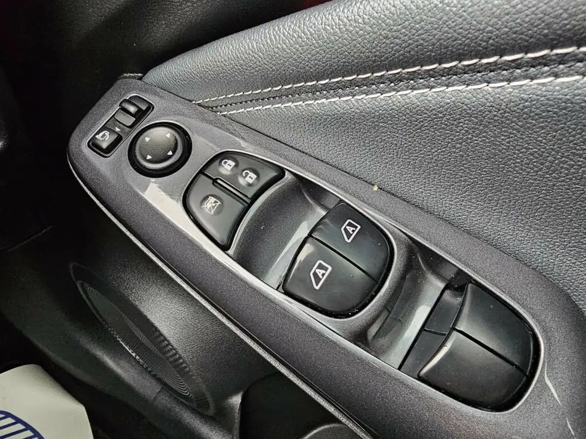 2020-nissan-juke-10-dig-t-n-connecta-117ps-dct-big-11