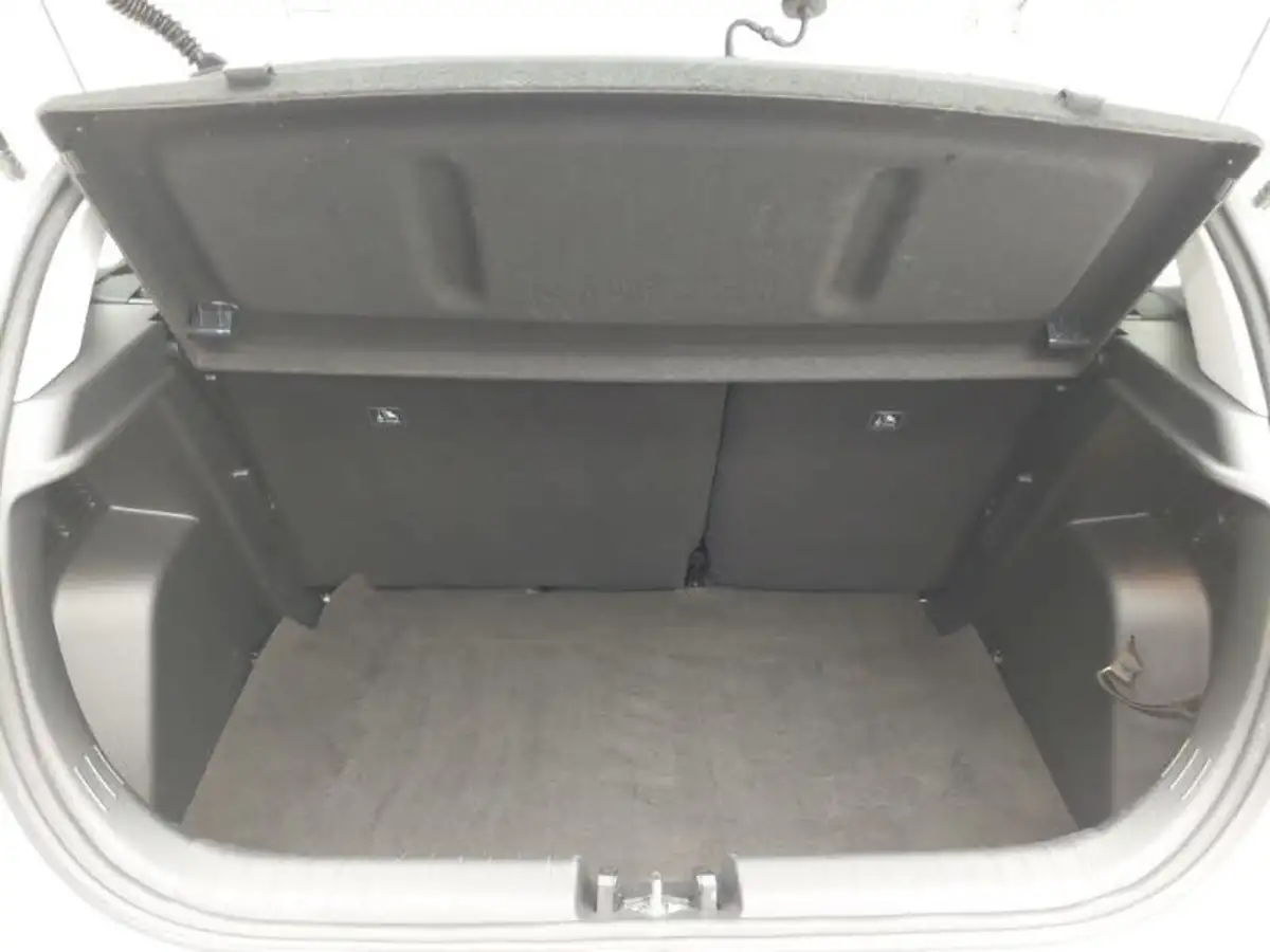 2024-hyundai-i20-10-t-gdi-advance-big-7