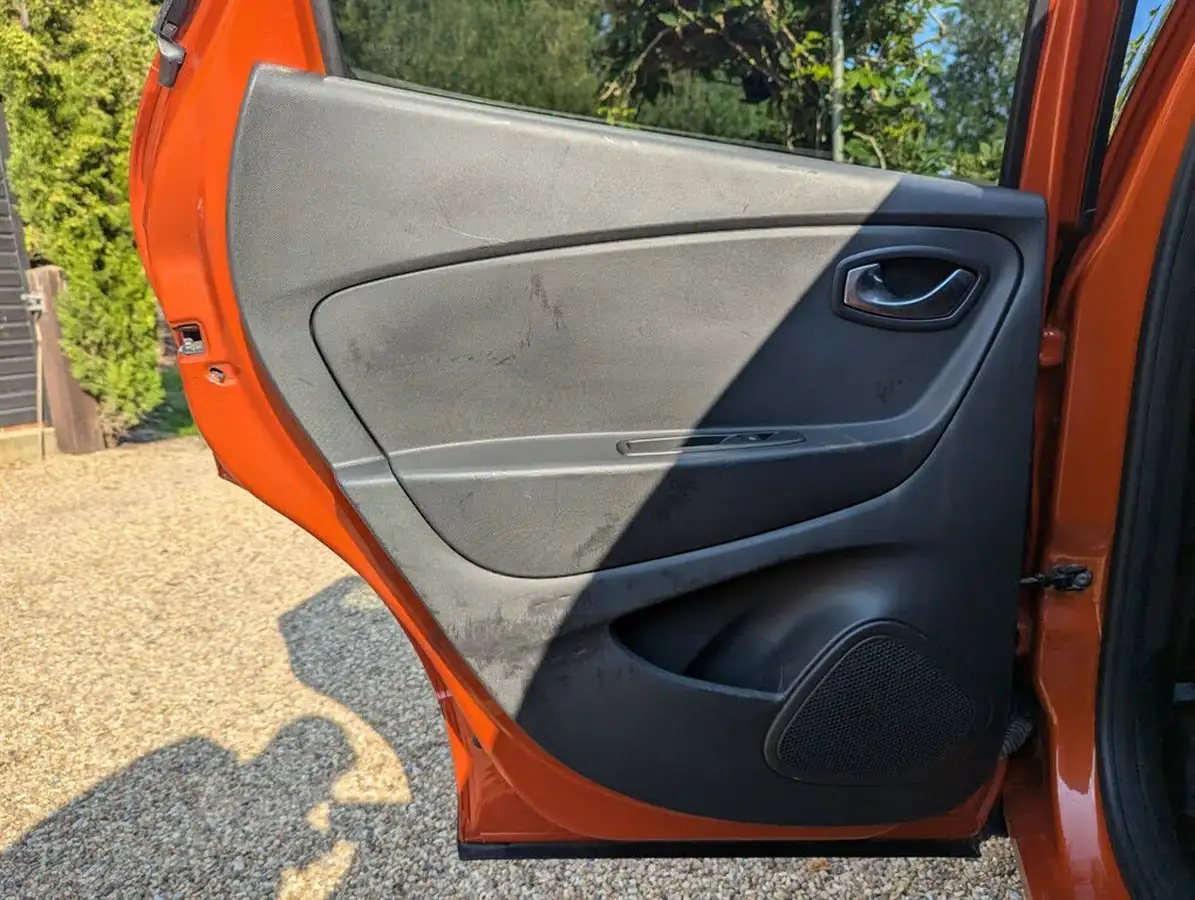 2015-renault-captur-15dci-dynamique-s-90bhp-energyss-big-32