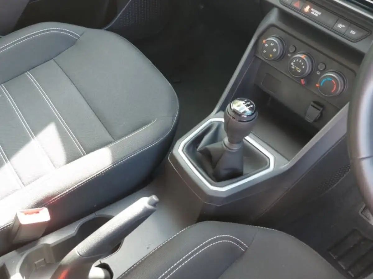 2023-dacia-sandero-10-tce-expression-90bhp-big-16