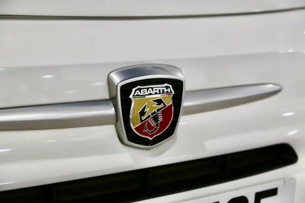 2018-abarth-595-14-tjet-turismo-big-27