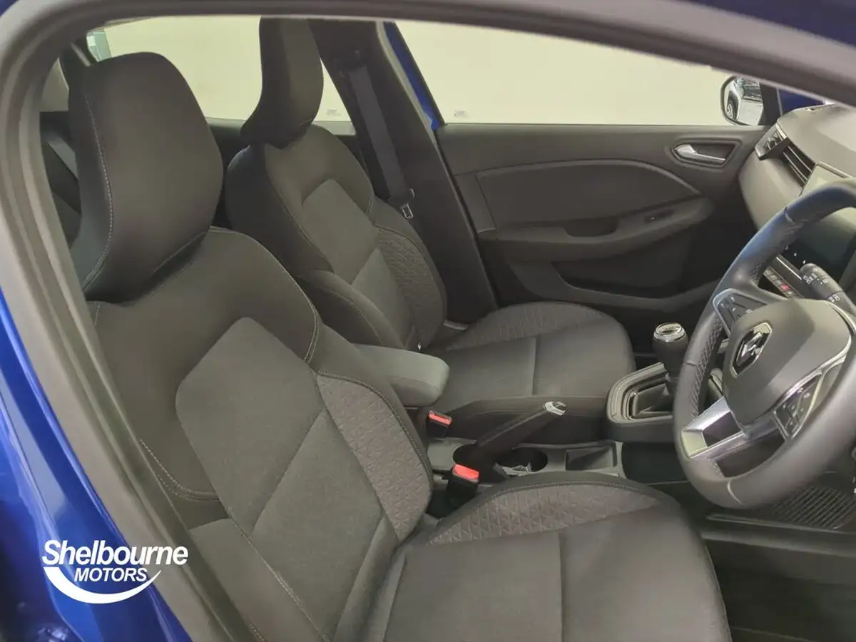 2022-renault-clio-10-tce-iconic-edition-big-35