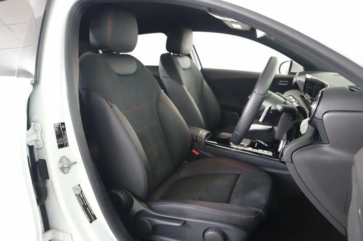 2020-mercedes-benz-a-class-13-a250e-amg-line-saloon-4d-big-10