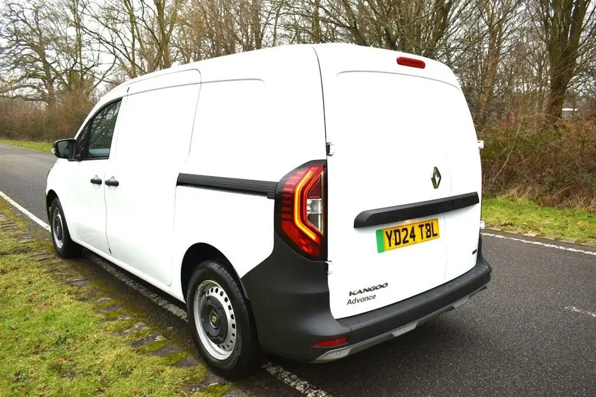 2024-renault-kangoo-e-ll21-e-tech-advance-rc-panel-big-3