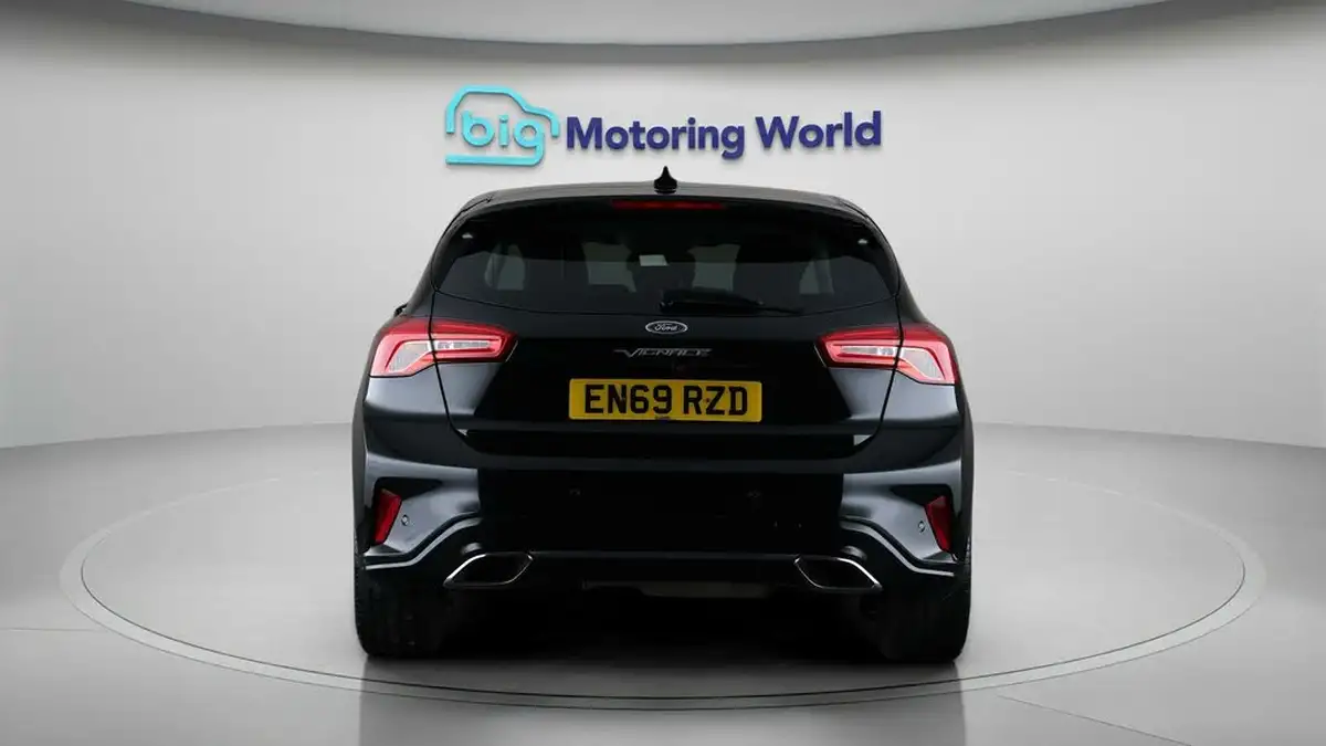2020-ford-focus-15-vignale-hatchback-big-5