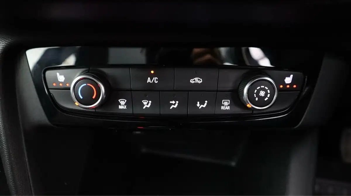 2020-vauxhall-corsa-12-turbo-se-premium-auto-big-10