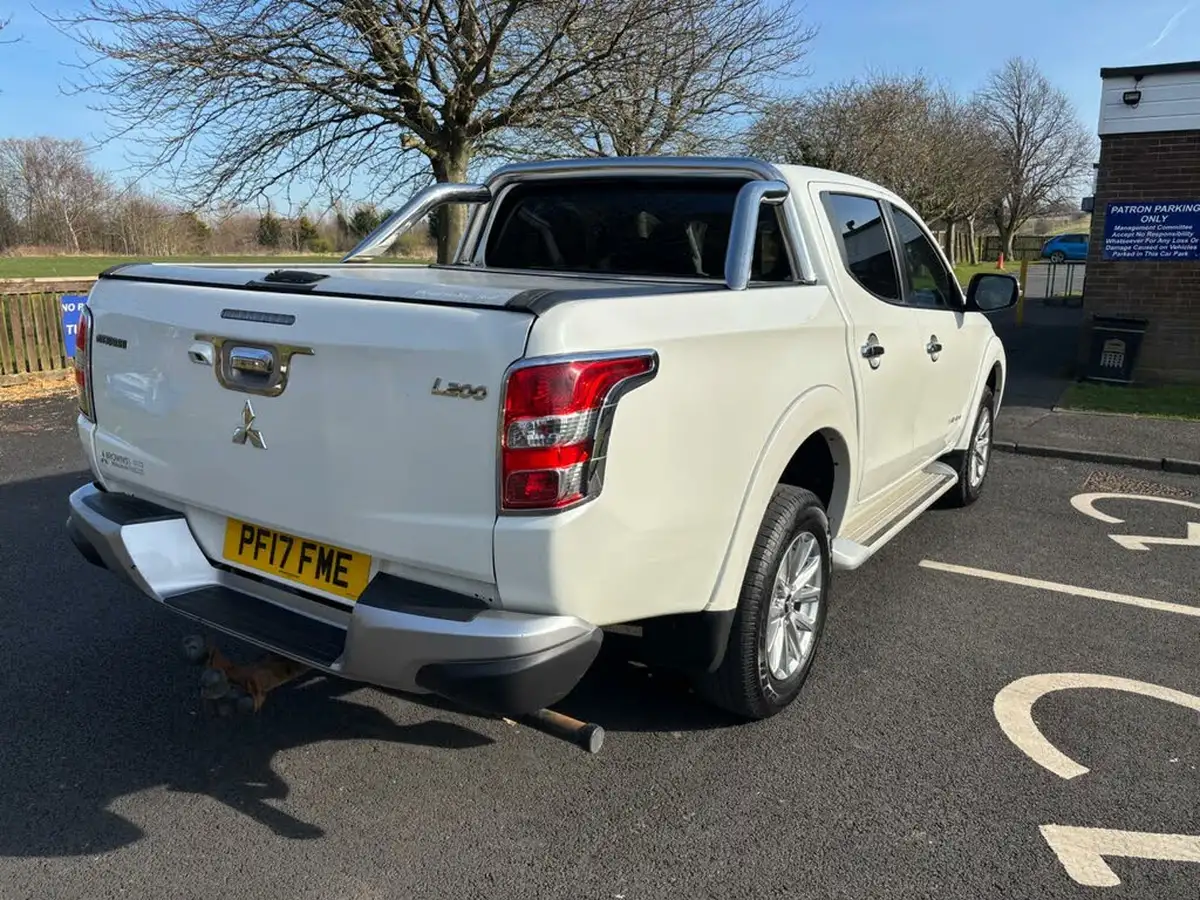 2017-mitsubishi-l200-24di-d-barbarian-178bhp-eu6-auto-big-6