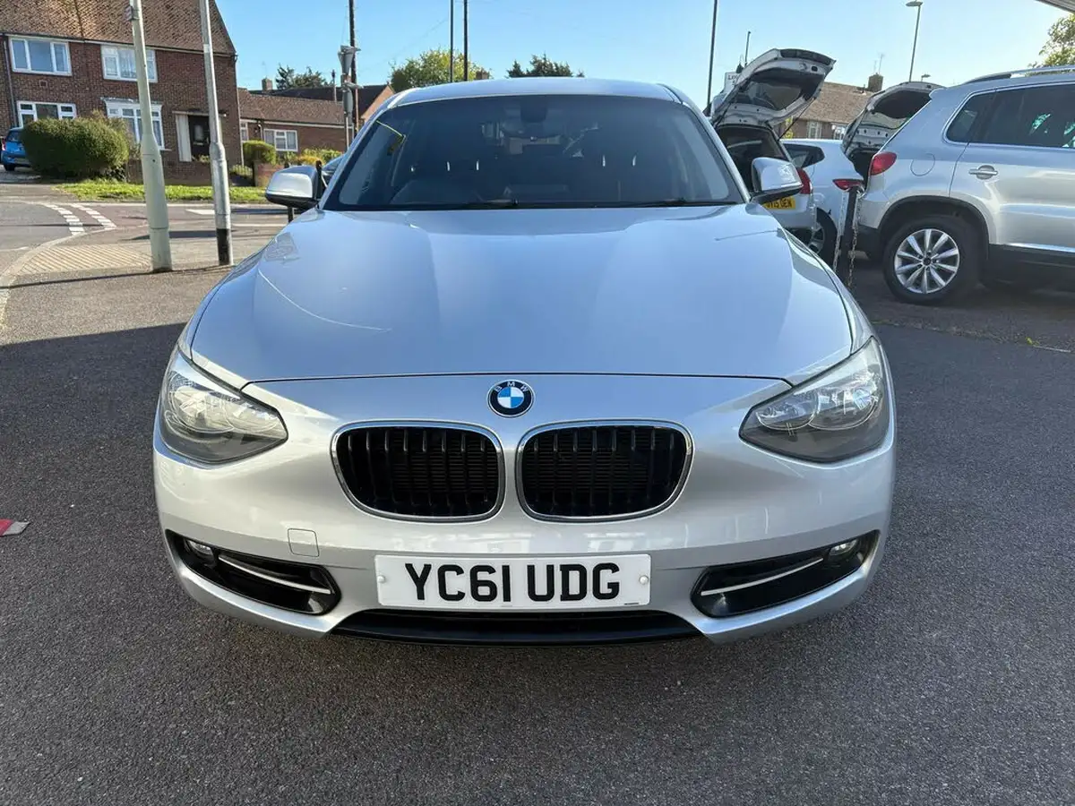 2011-bmw-1-series-20td-120d-sport-hatchback-5d-big-1