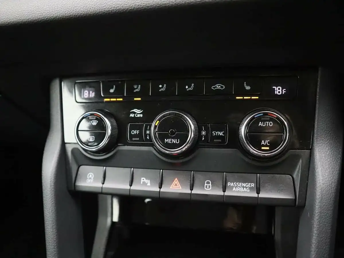 2018-skoda-karoq-15-tsi-se-l-ss-dsg-big-18