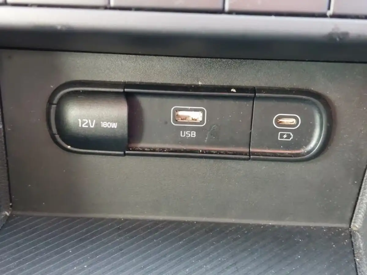 2023-kia-sportage-16-t-gdi-2-148bhp-big-13