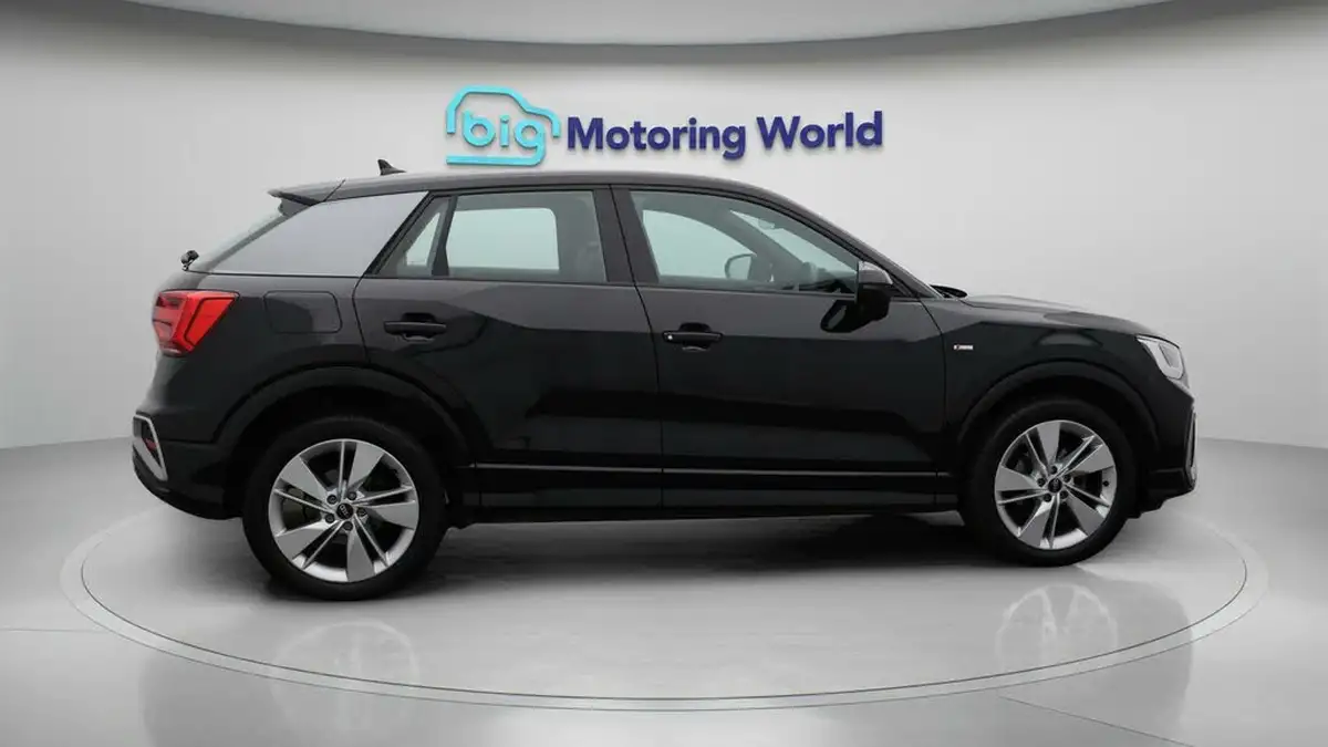 2022-audi-q2-15-35-tfsi-s-line-tronic-big-8