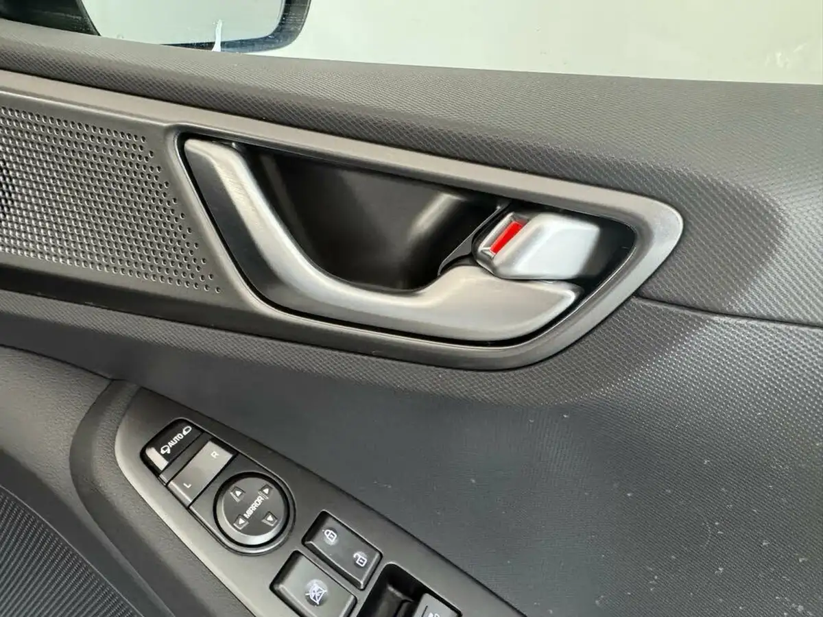 2022-hyundai-ioniq-e-premium-electric-big-18