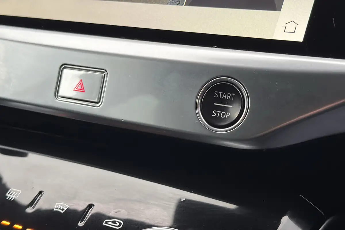 2021-jaguar-i-pace-ev400-black-big-19