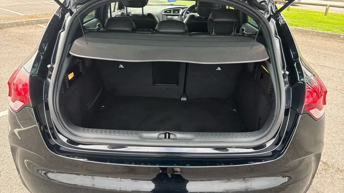 2016-ds-ds-4-16bluehdi-crossback-big-18