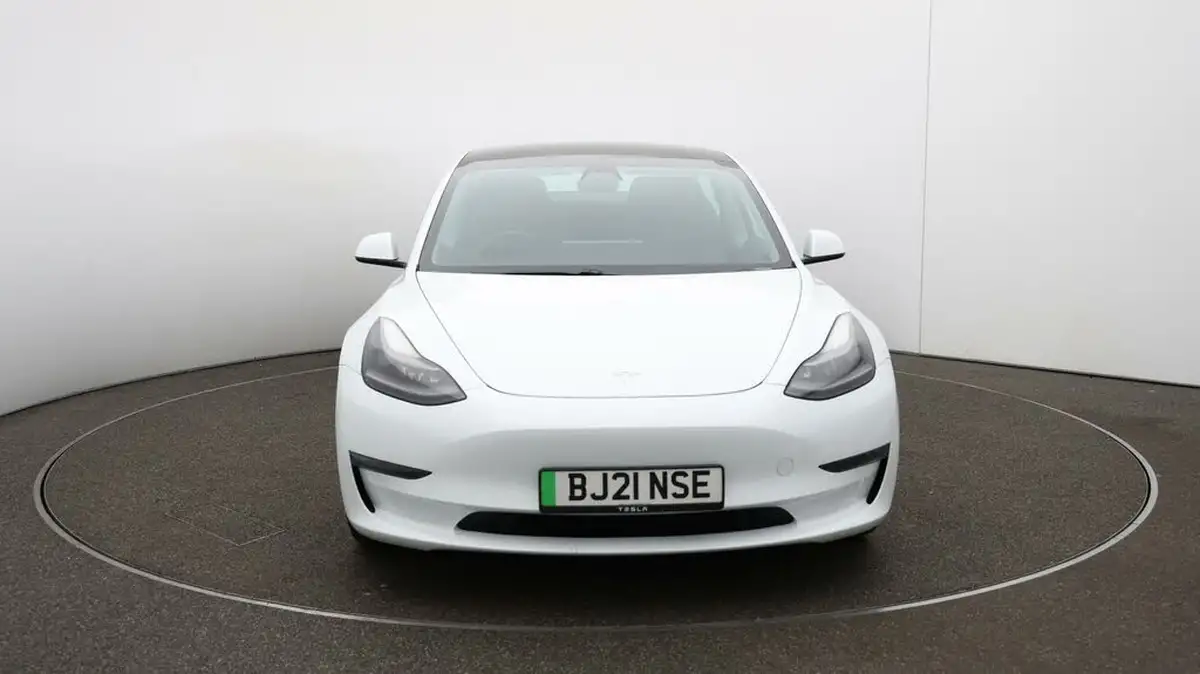 2021-tesla-model-3-e-long-range-4x4-big-32