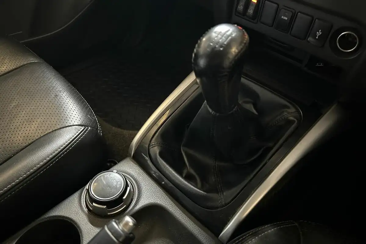 2019-mitsubishi-l200-24di-d-warrior-eu6b-big-18