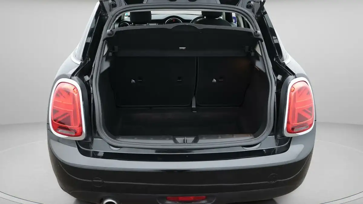 2018-mini-cooper-15-cooper-classic-ss-hatchback-5d-big-17