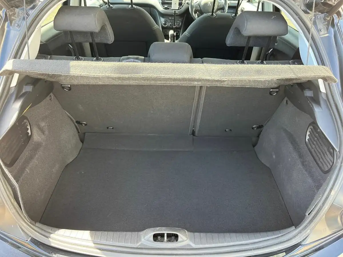 2017-peugeot-208-12-puretech-allure-premium-big-9