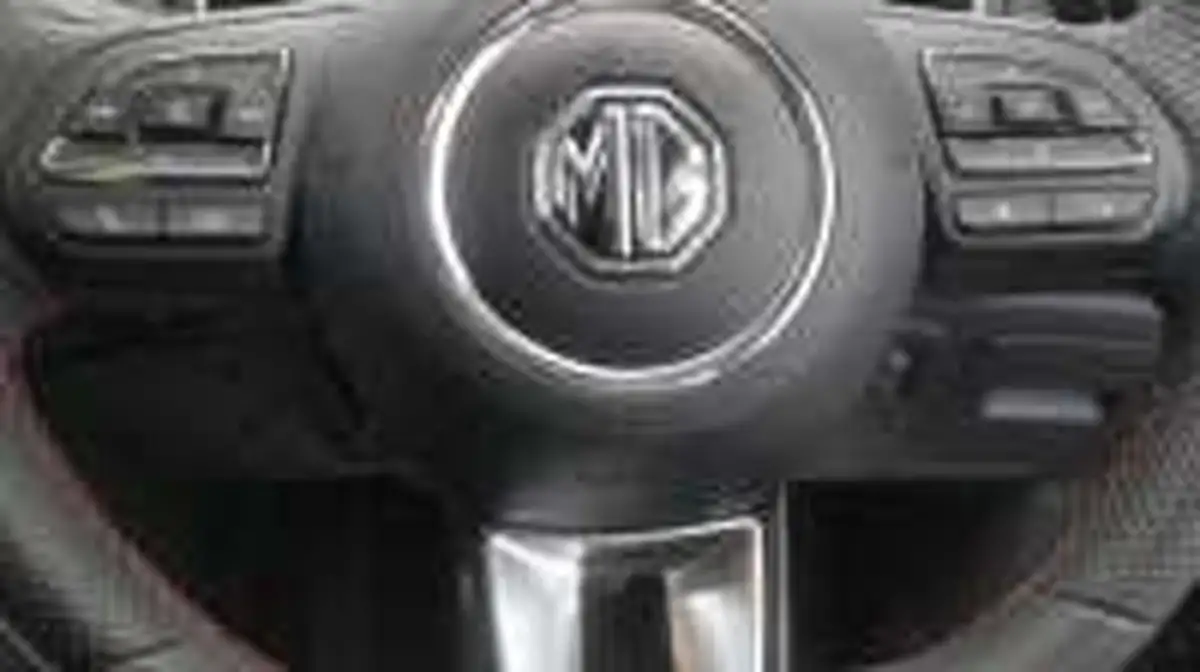 2024-mg-hs-15t-gdi-trophy-162ps-1490cc-big-9