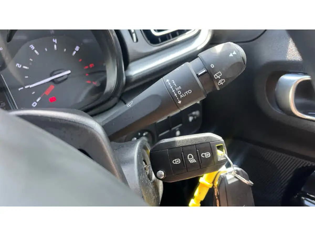 2023-citroen-c3-12-puretech-plus-83ps-big-25