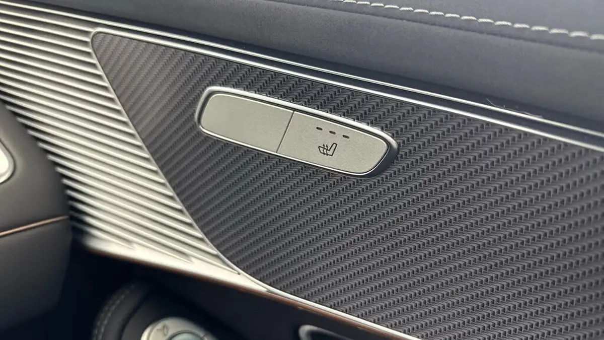 2022-mercedes-benz-eqc-e-eqc-400-amg-line-big-22