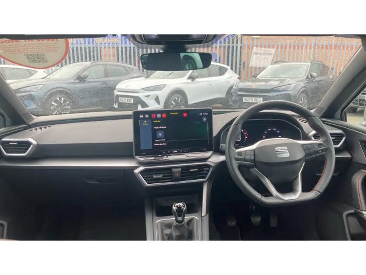 2024-seat-leon-15-e-hybrid-fr-sport-estate-big-8
