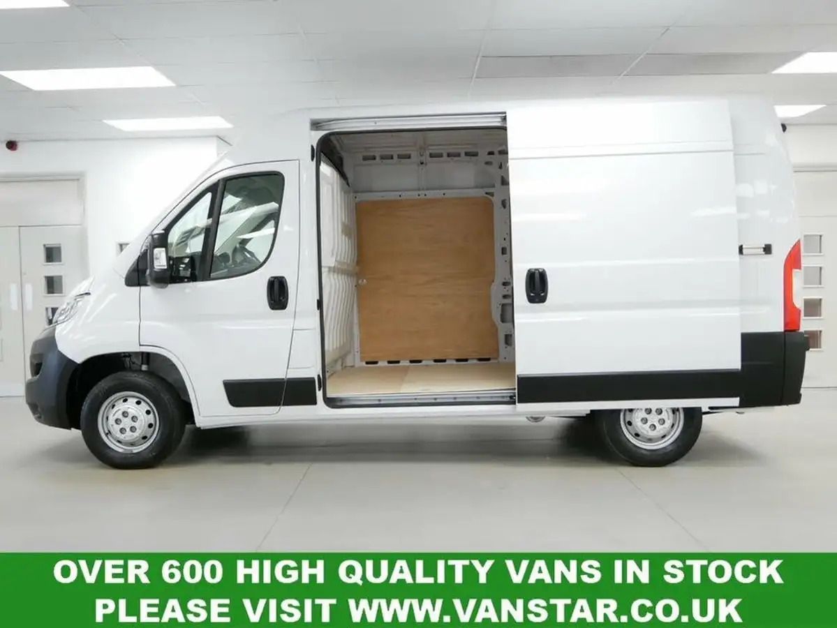 2022-citroen-relay-22bluehdi-35-l2h2-enterprise-big-16