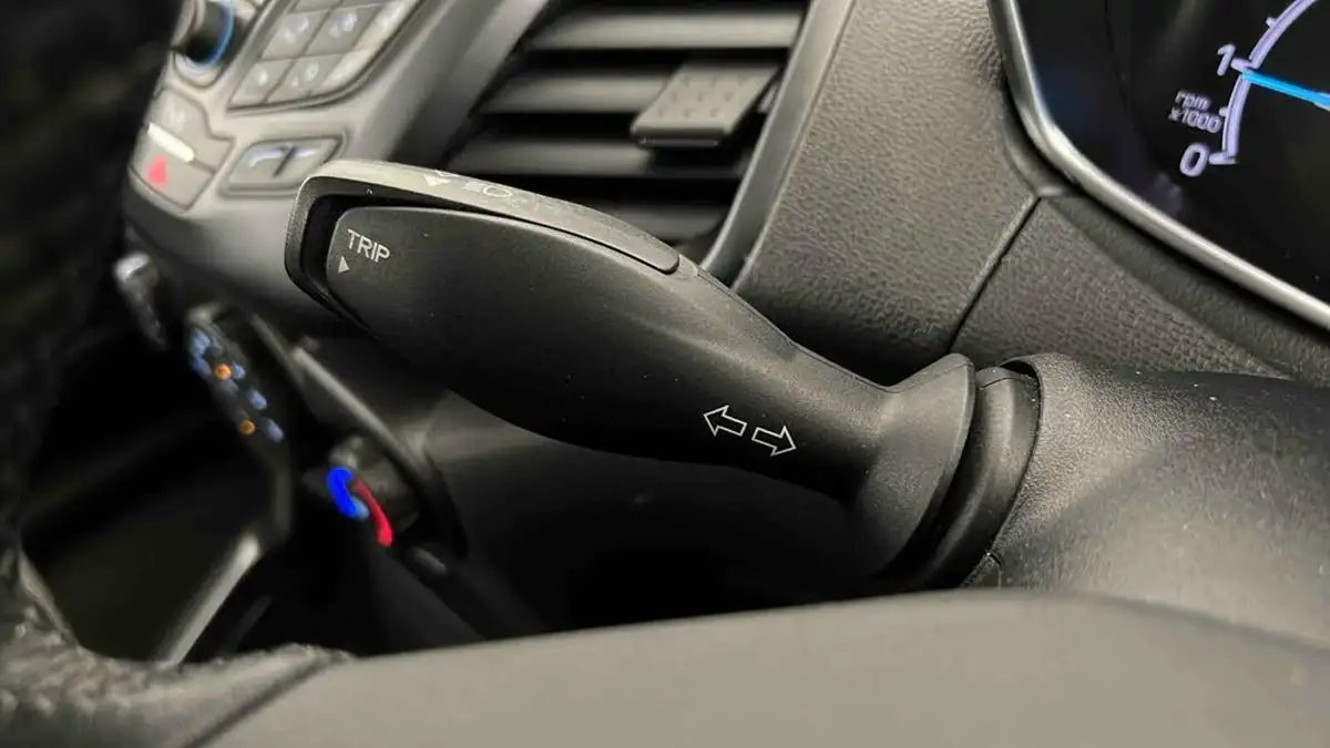 2017-ford-ecosport-10t-zetec-125ps-ss-big-33