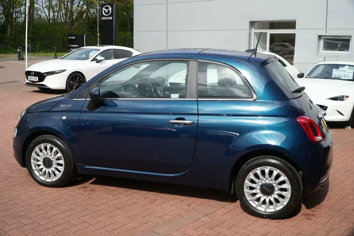 2022-fiat-500-10-dolcevita-big-9