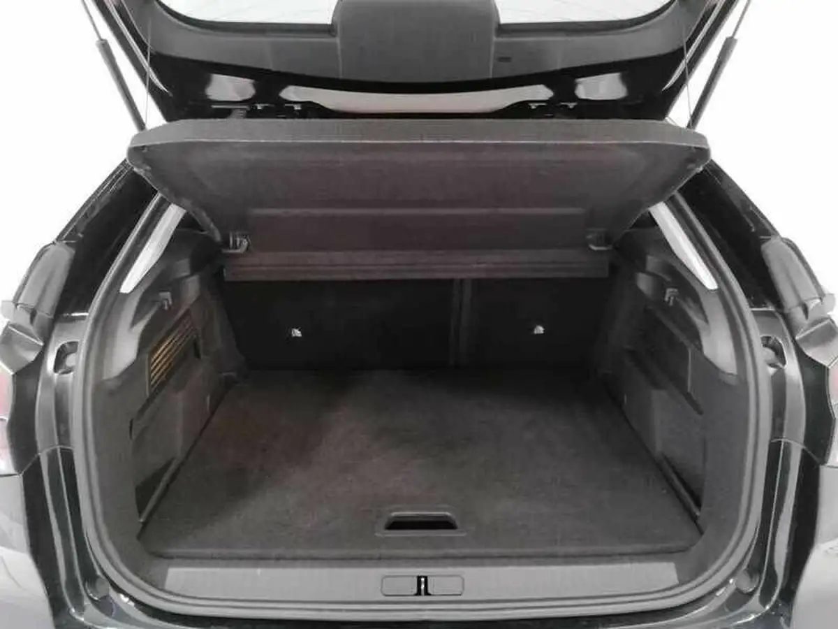 2022-citroen-c4-e-shine-big-7