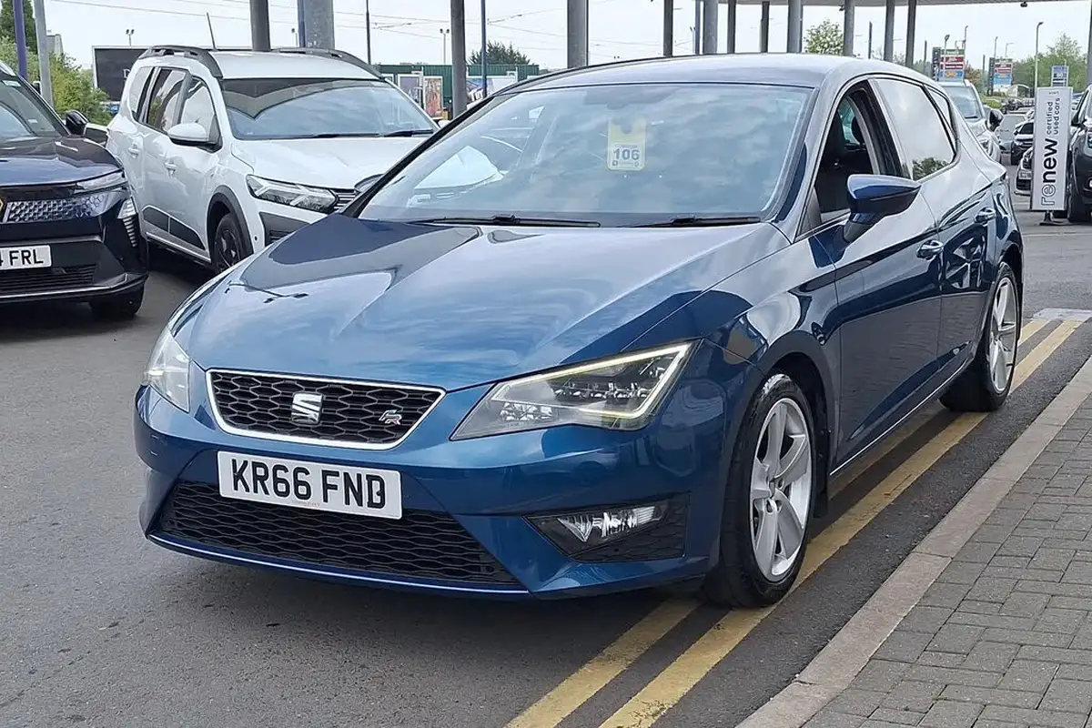 2016-seat-leon-14-fr-tech-pack-ecotsi-hatchback-5d-1395cc-big-14