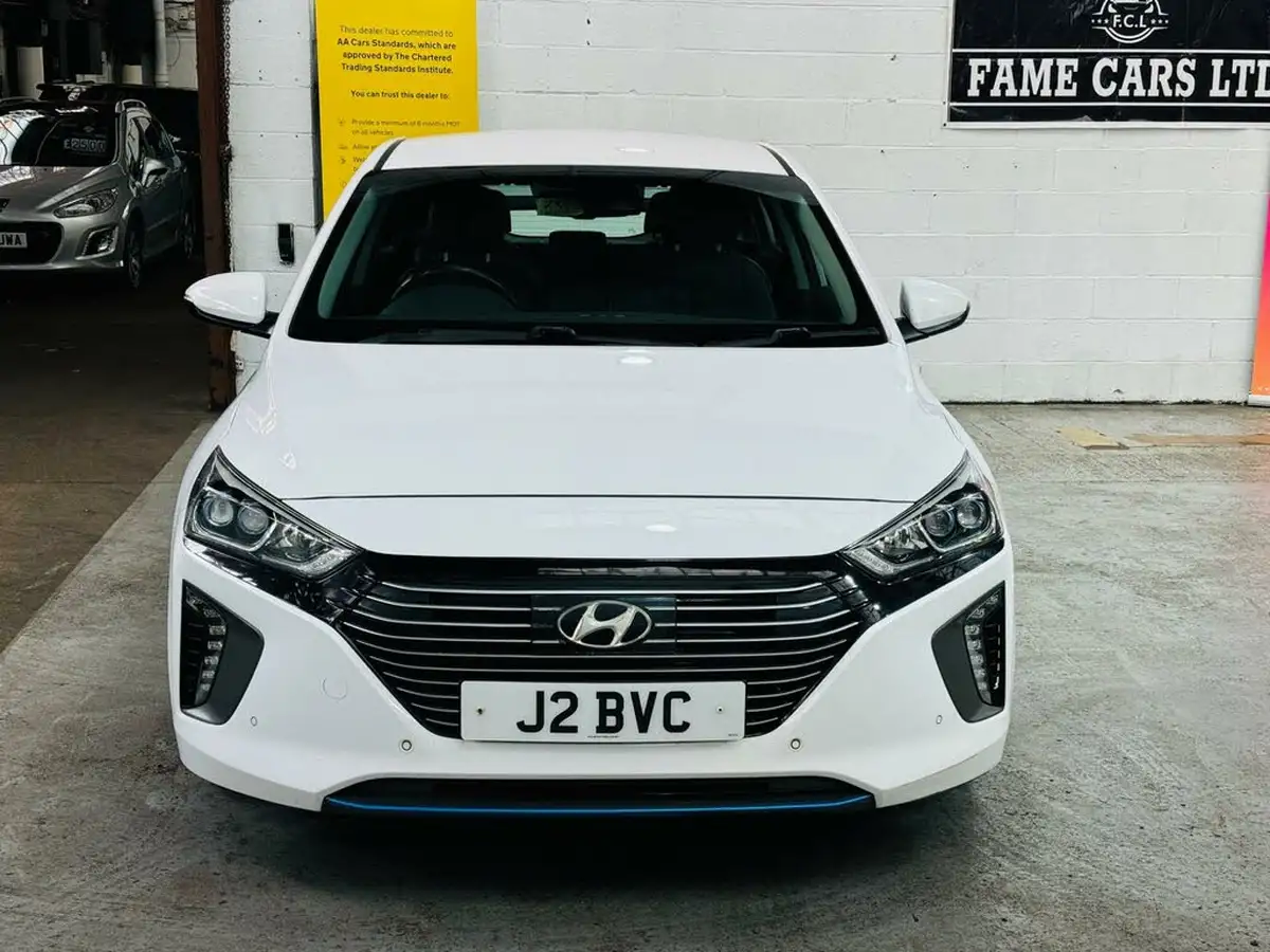 2017-hyundai-ioniq-16-gdi-premium-se-plug-in-hybrid-big-1